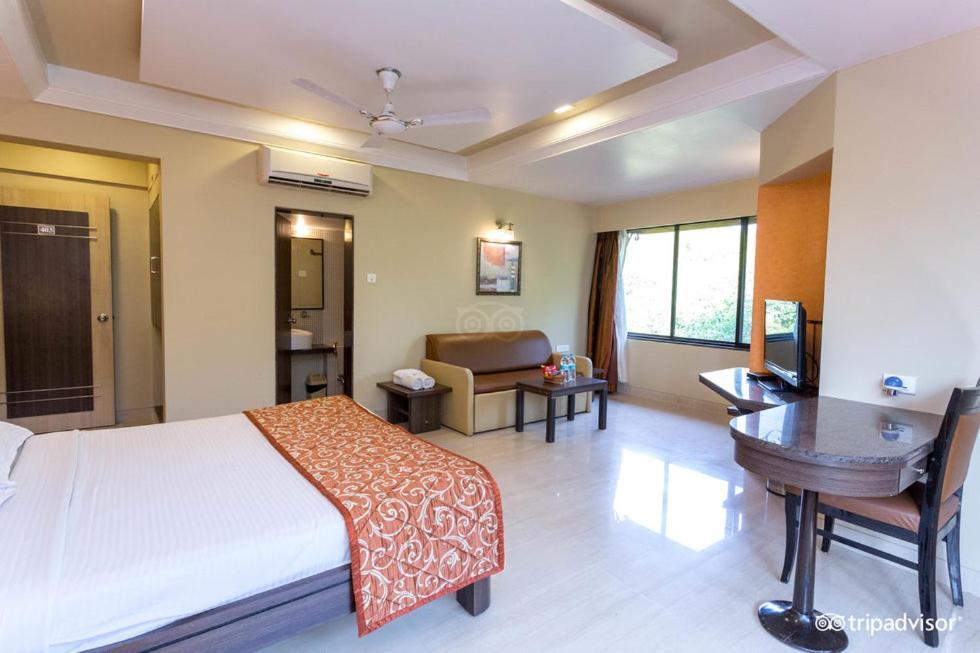 Beautiful Place Near Old Band Road Mahabaleshwar Exterior photo